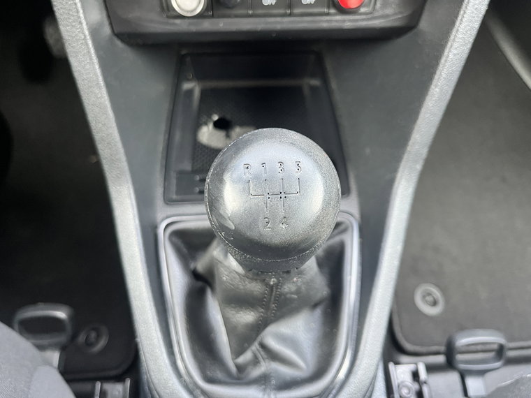Vehicle Image 23