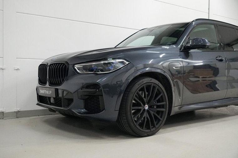 Vehicle Image 35