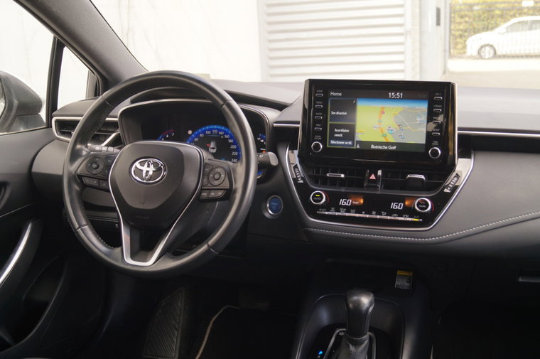 Vehicle Image 10