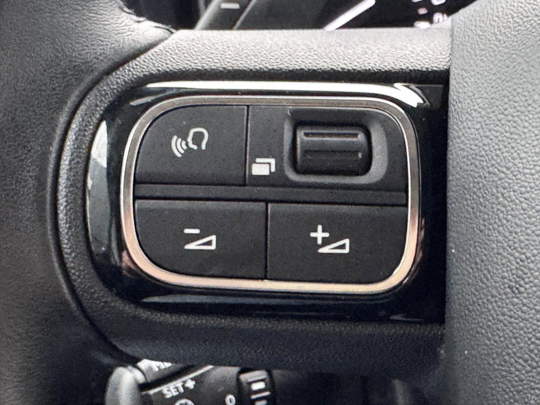 Vehicle Image 28