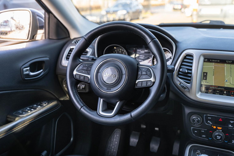 Vehicle Image 30