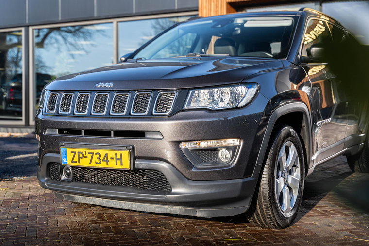 Vehicle Image 11
