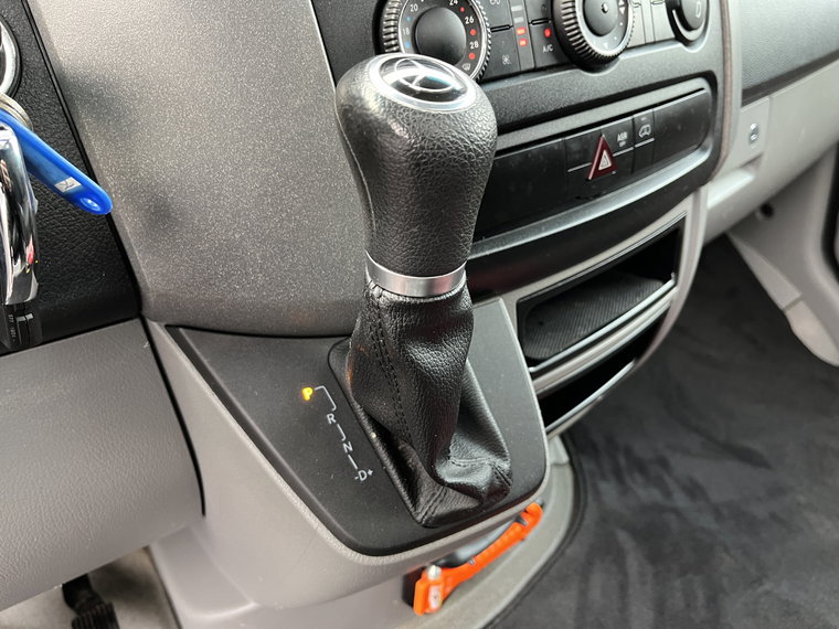Vehicle Image 38