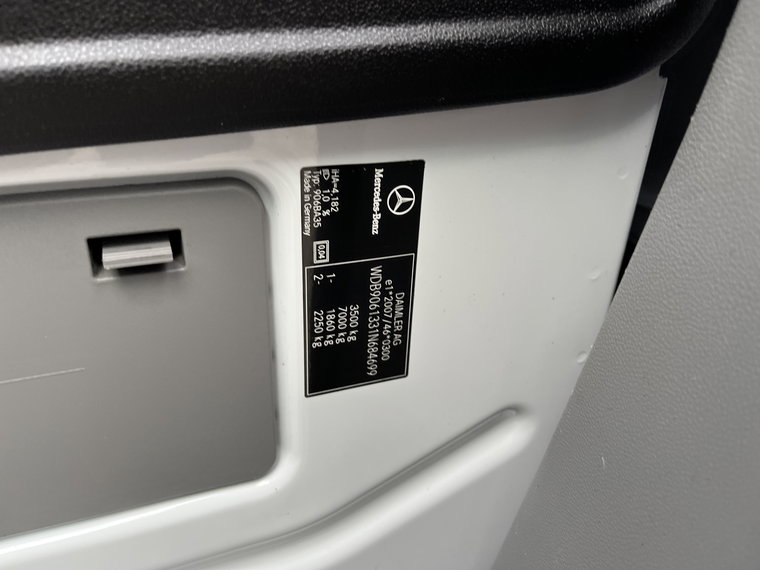 Vehicle Image 45