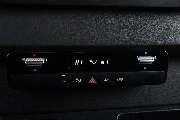 Vehicle Image 27