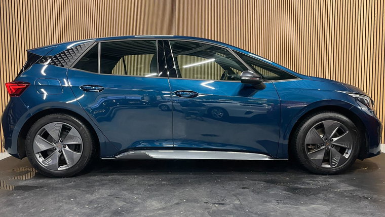 Vehicle Image 23