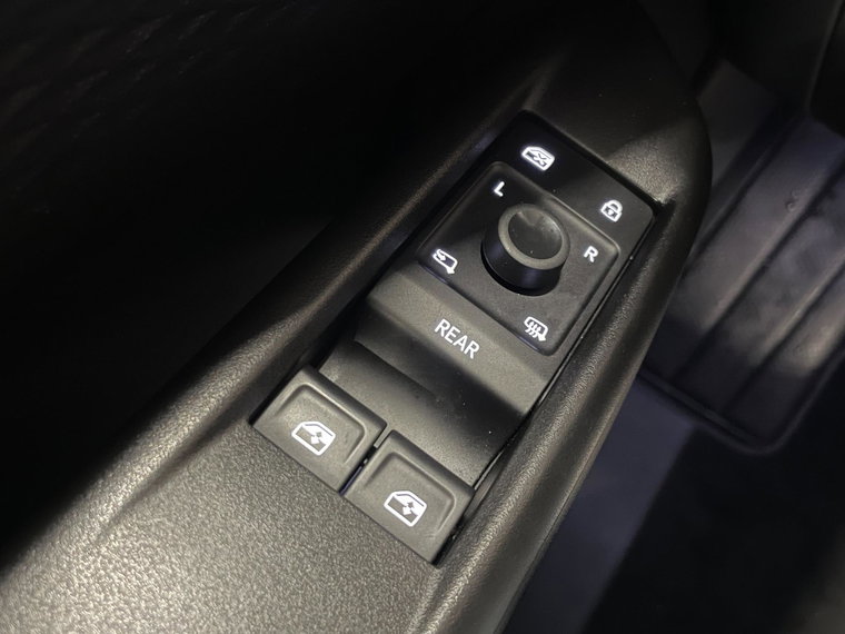 Vehicle Image 40