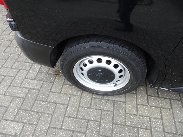 Vehicle Image 31