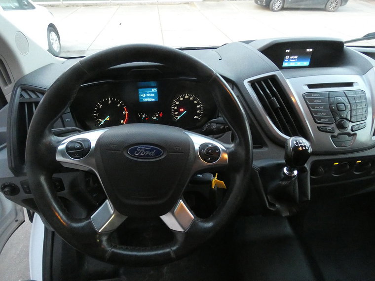 Vehicle Image 13