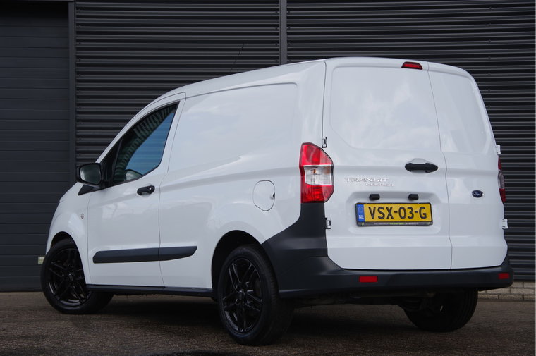 Vehicle Image 27