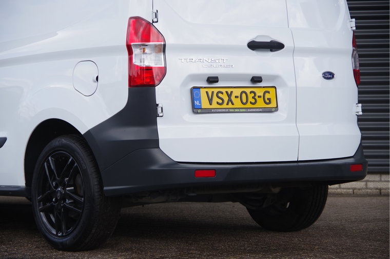 Vehicle Image 28