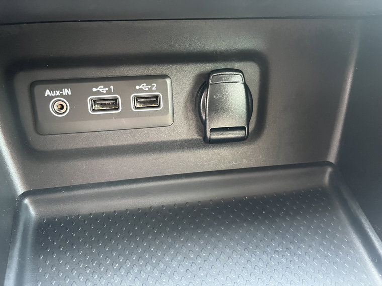 Vehicle Image 23