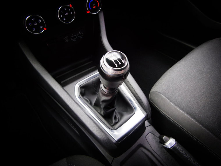 Vehicle Image 36