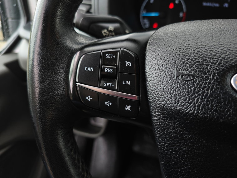 Vehicle Image 26