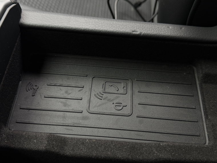 Vehicle Image 29