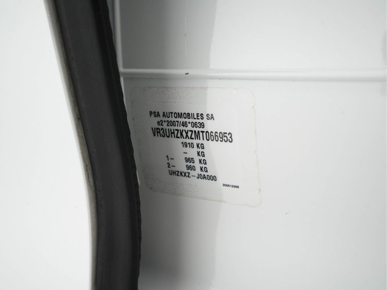 Vehicle Image 30