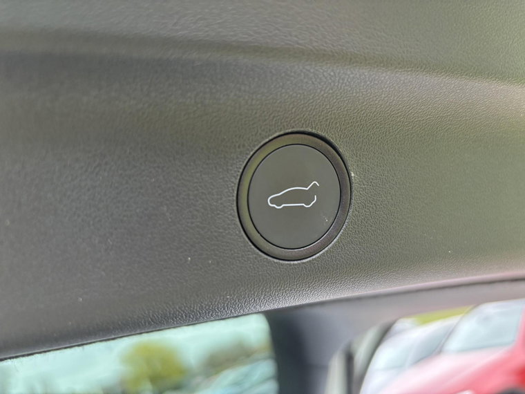 Vehicle Image 26