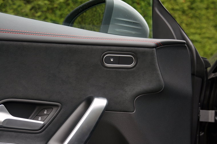 Vehicle Image 35
