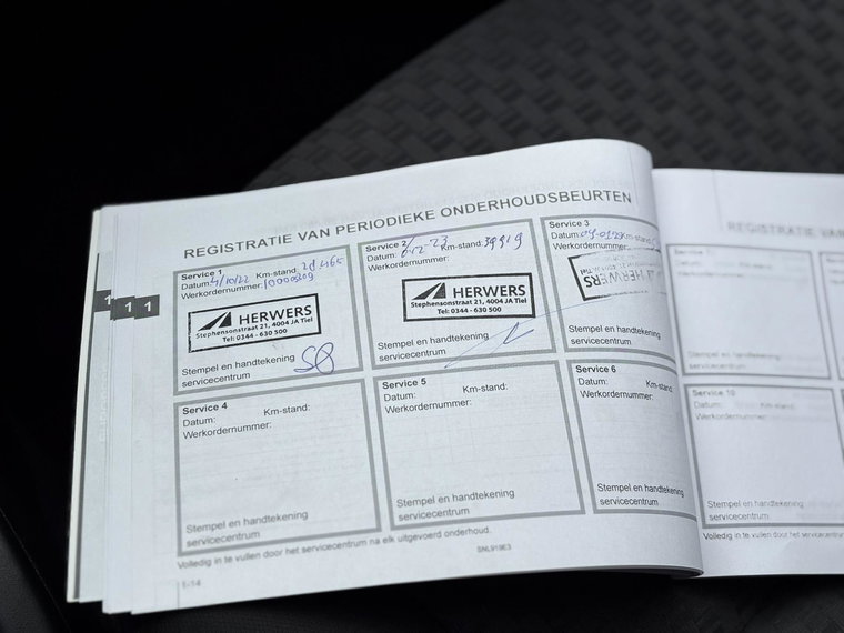 Vehicle Image 21