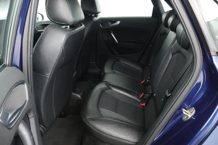 Vehicle Image 23