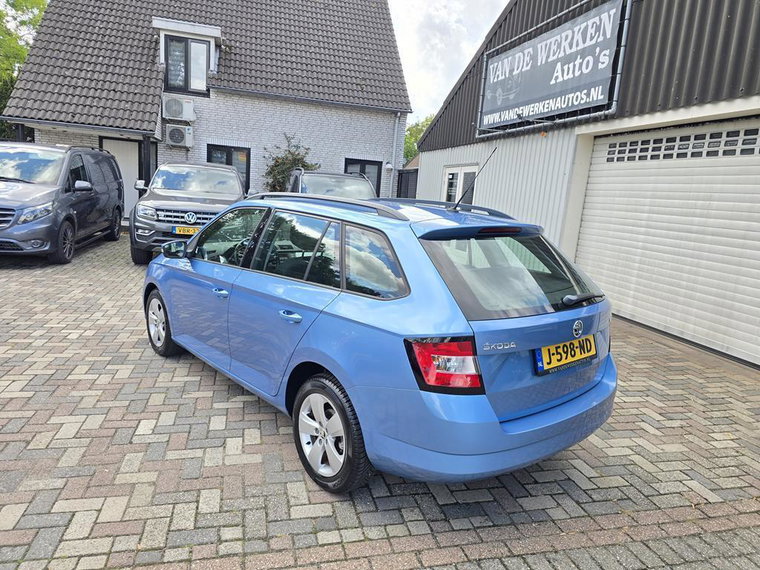 Vehicle Image 28