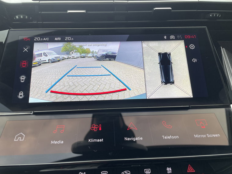 Vehicle Image 30