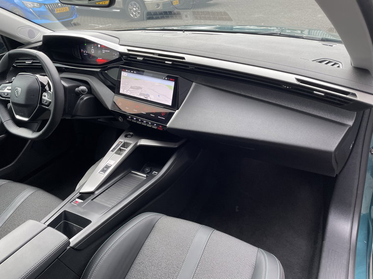 Vehicle Image 38