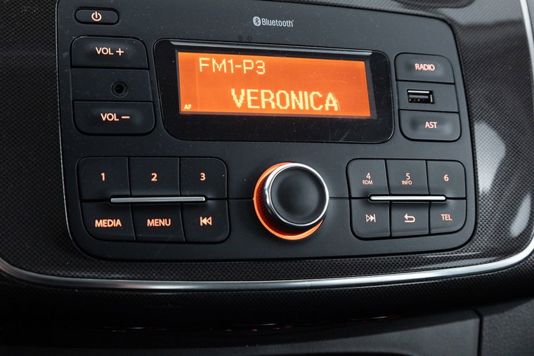 Vehicle Image 11