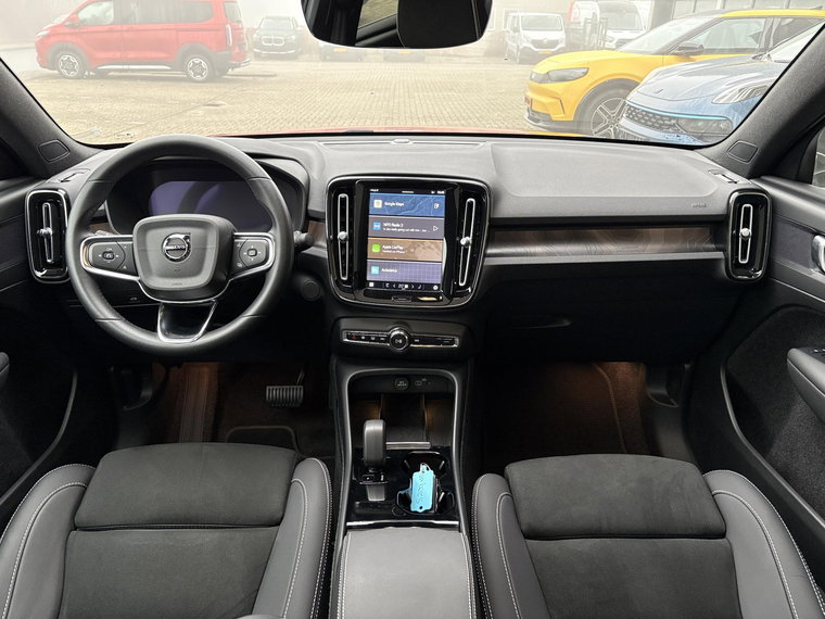 Vehicle Image 18