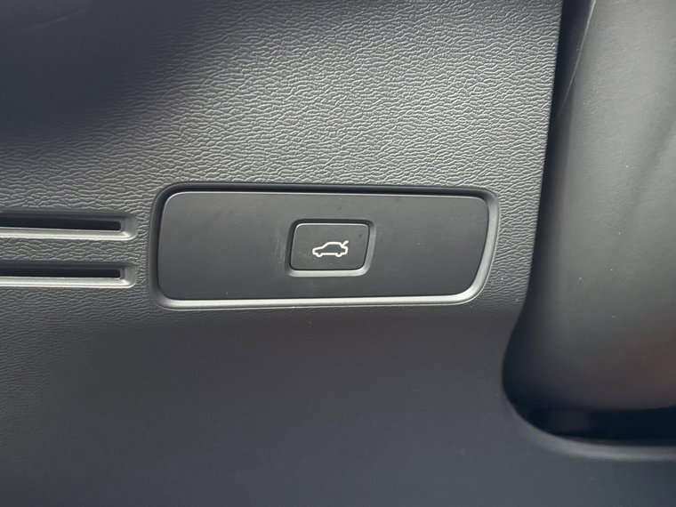 Vehicle Image 27