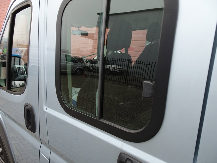 Vehicle Image 33