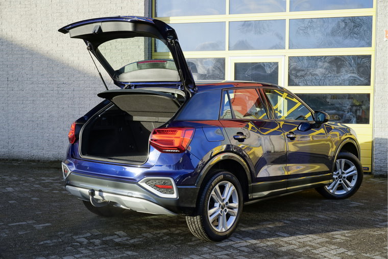 Vehicle Image 13