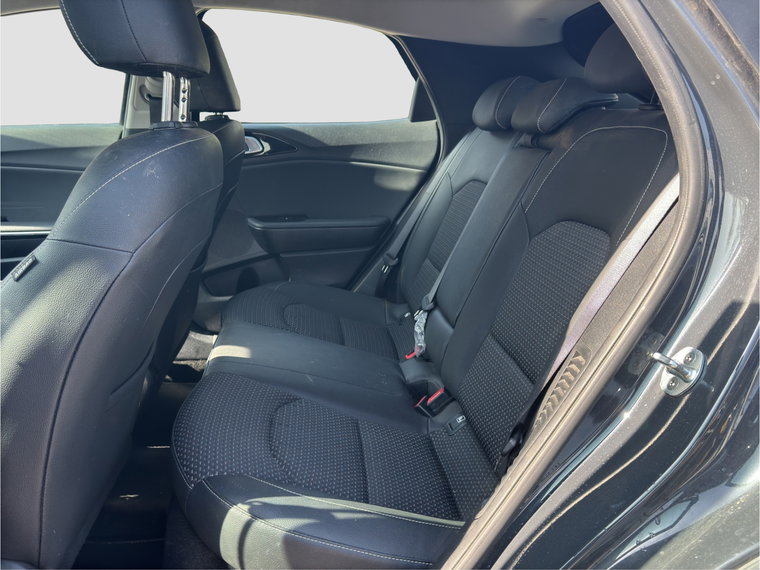 Vehicle Image 17