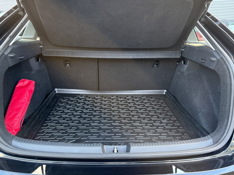 Vehicle Image 38