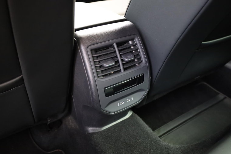 Vehicle Image 41