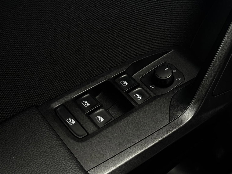 Vehicle Image 34