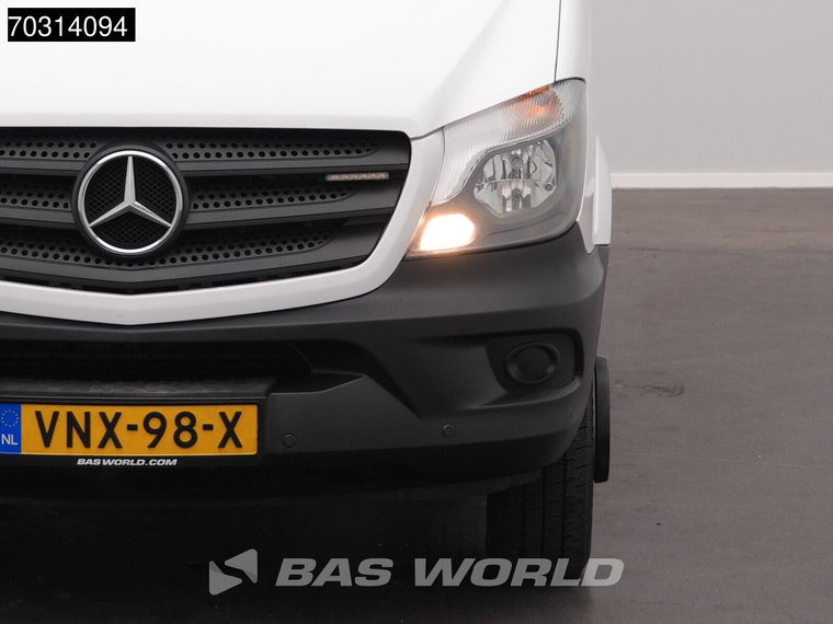 Vehicle Image 40