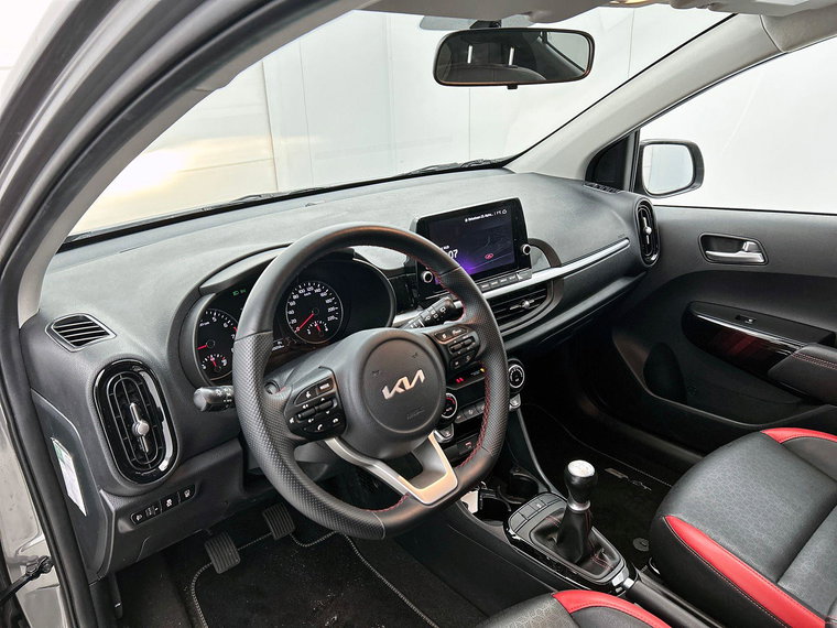 Vehicle Image 22