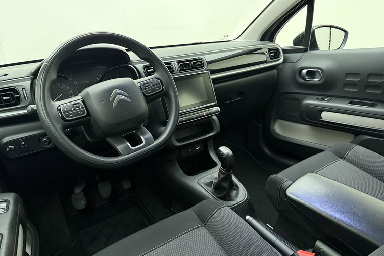 Vehicle Image 15
