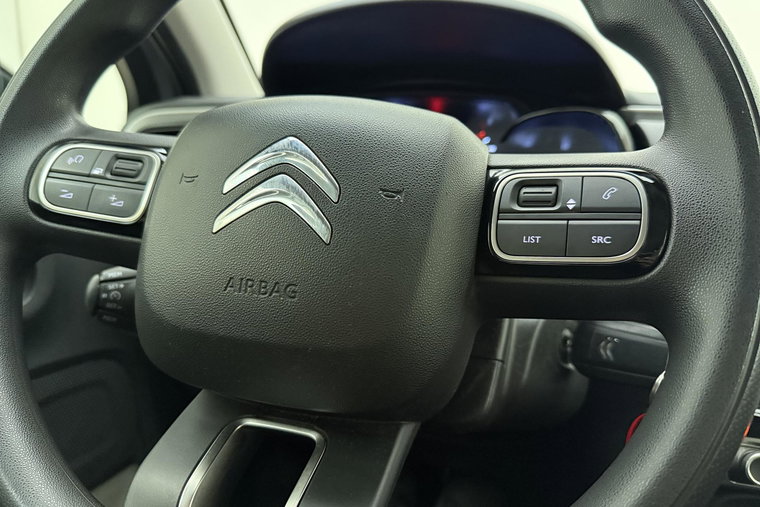 Vehicle Image 17