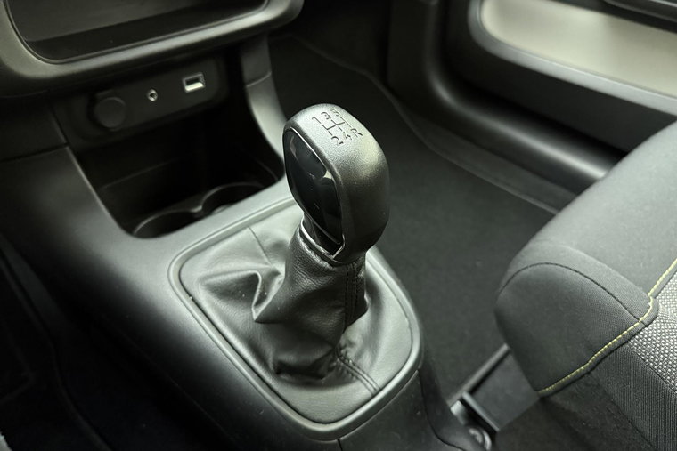 Vehicle Image 22