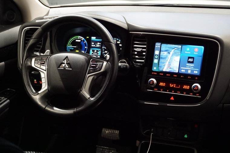 Vehicle Image 21