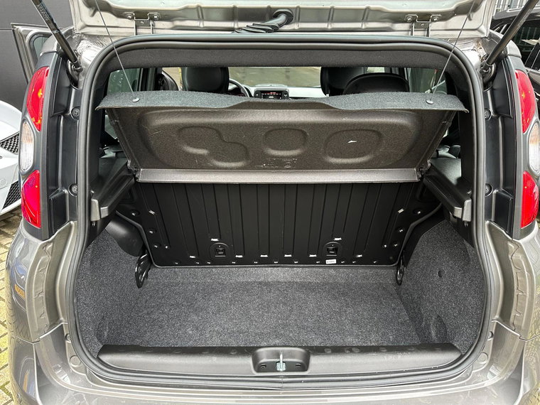 Vehicle Image 22