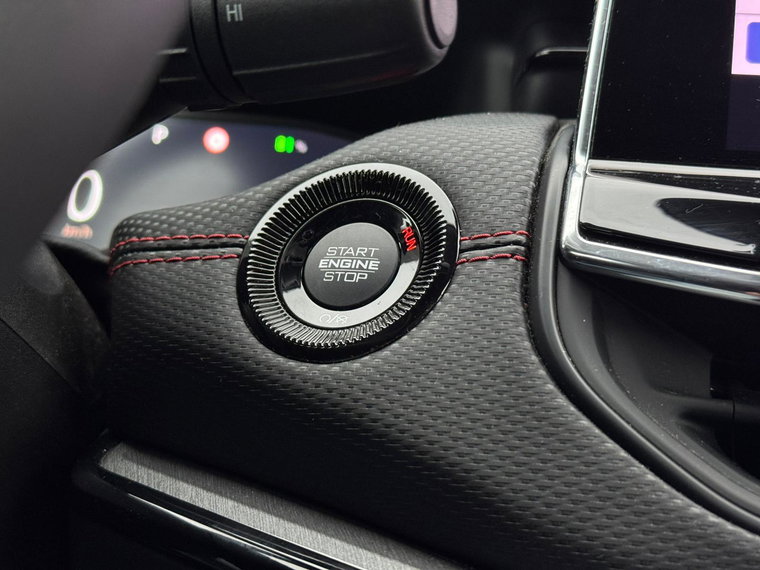 Vehicle Image 26