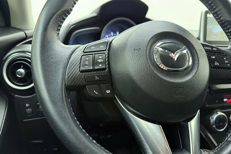 Vehicle Image 17