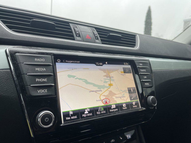 Vehicle Image 19