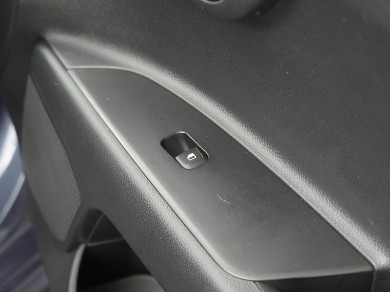 Vehicle Image 41