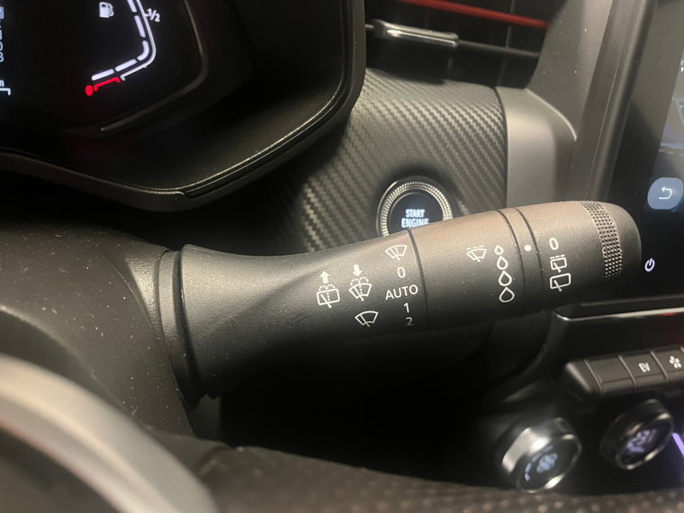 Vehicle Image 38