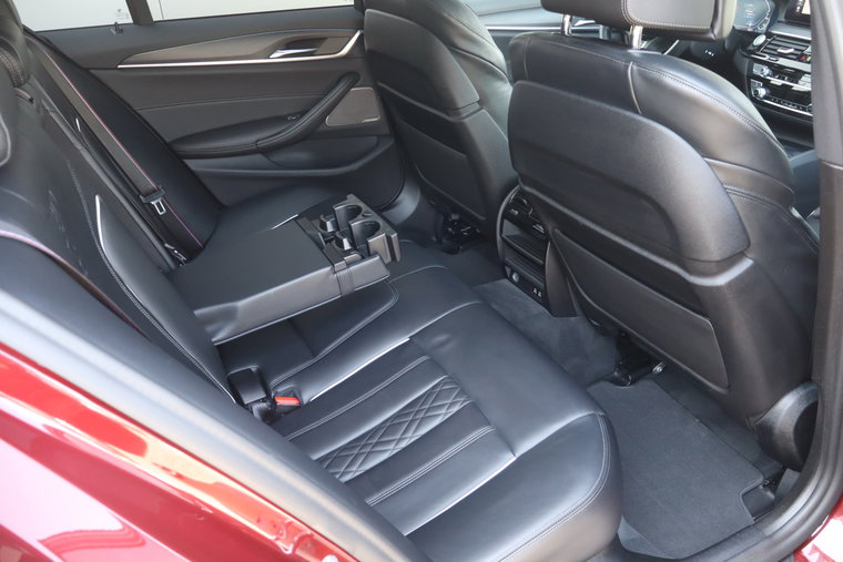 Vehicle Image 38