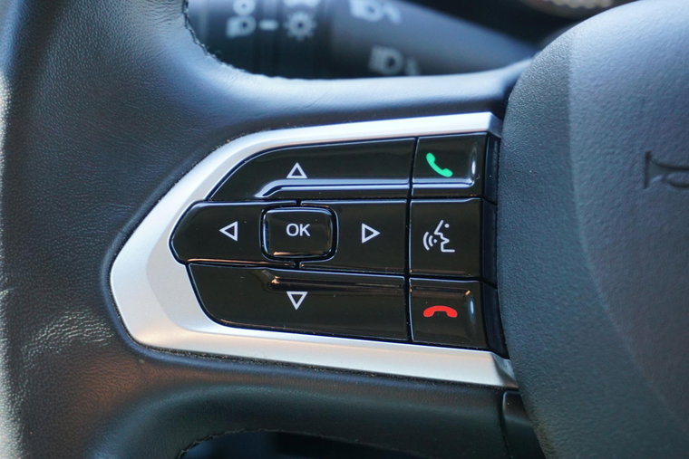 Vehicle Image 28